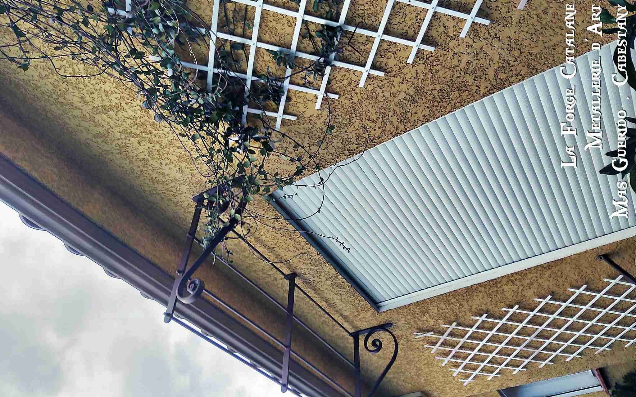 Treille en fer support grande volutes Forge Catalane.jpg